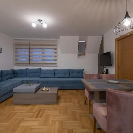 Vienna 3 *